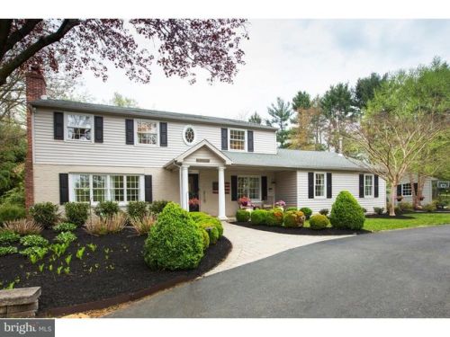 15 Woodridge Rd, Thornton, PA 19373-1039
