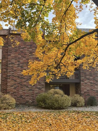 2350 Good Hope Rd, Milwaukee, WI 53209-2750