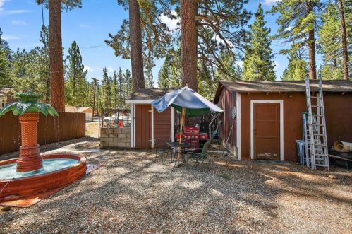 802 Big Bear Blvd, Big Bear City CA  92314-9669 exterior