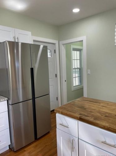 865 Noble Ave, Bridgeport CT  06608-1049 exterior