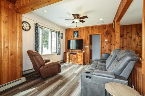 222 Orchard Rd, Mahopac NY  10541-1133 exterior