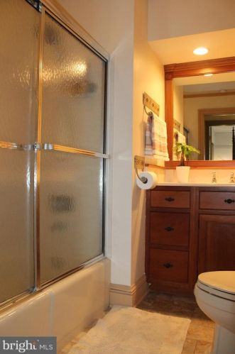 1188 Marie Ave, Ephrata PA  17522-1524 exterior