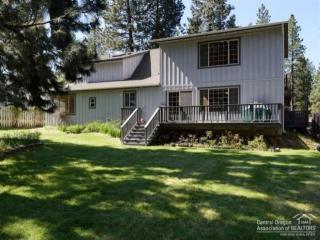 18964 Choctaw Rd, Bend OR  97702-7910 exterior