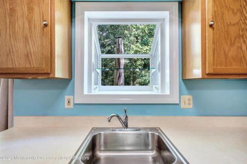 305 Bartley Rd, Jackson Twp NJ  08527-1166 exterior