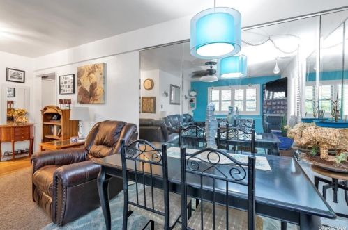 156-15 80th St, Jamaica, NY 11414-1106