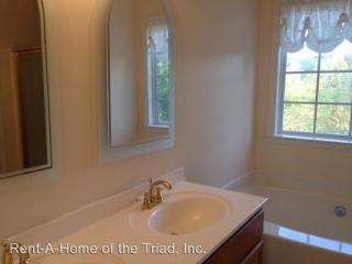 3520 Mizell Rd, Greensboro NC  27405-2610 exterior