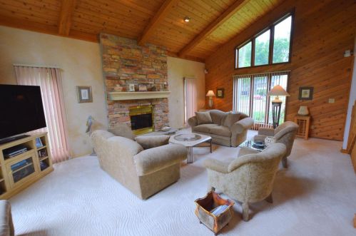 209 Trillium Cir, Green Bay WI  54313-4960 exterior