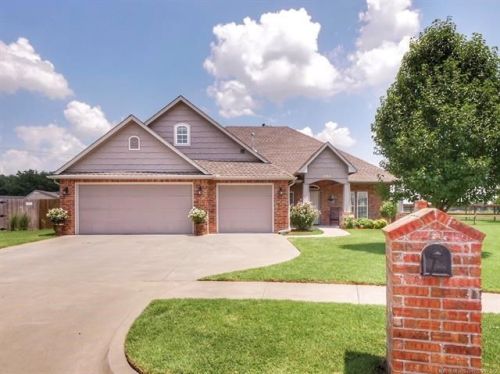 230 Kaiser Way, Bartlesville, OK 74029-3028