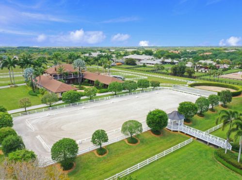 15563 Estancia Ln, West Palm Beach FL  33414-7439 exterior