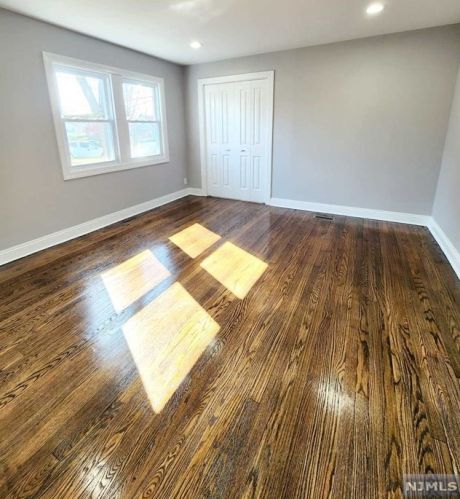 12 Lohmann Pl, Dumont NJ  07628-1520 exterior