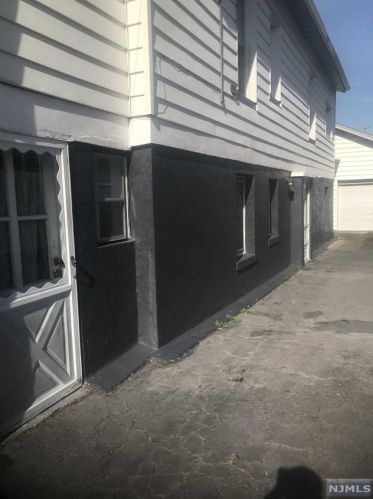 1442 45th St, North Bergen NJ  07047-2722 exterior