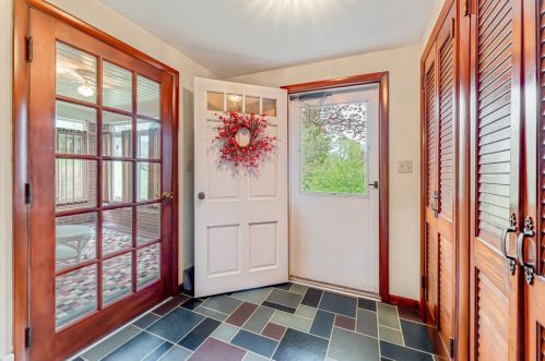 267 Kittanning Pike, Pittsburgh, PA 15215-1455