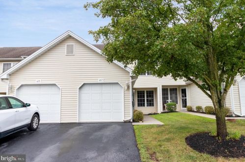 617 Canvasbach Dr, Etters, PA 17319-8860