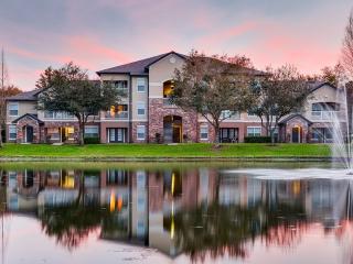 2015 New Stonecastle Ter, Winter Park FL  32792-1726 exterior