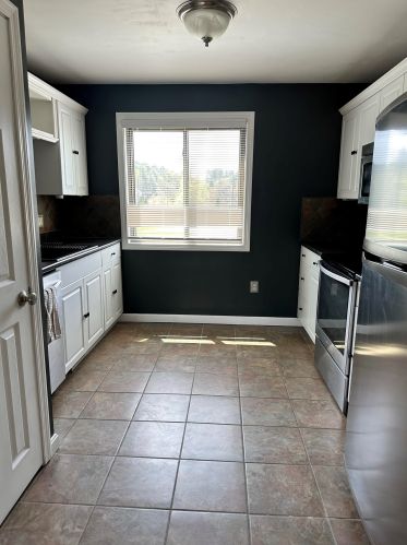 32 Pendleton Ln, Londonderry NH  03053-3676 exterior
