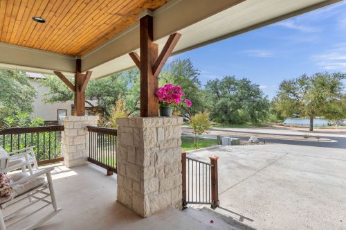 205 River Park Dr, Lakeside Heights, TX 78639-4467