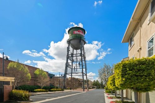 536 Manzana Pl, San Jose CA  95112-7812 exterior