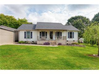 207 Taylor St, Landis NC  28088-1140 exterior