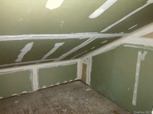 52 Arthur Ct, Rye Brook NY  10573-3153 exterior