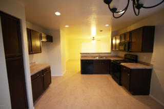 11004 Frier Dr, Glendale, AZ 85307-1614