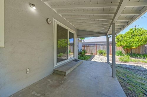 2621 Gilbert Way, Rancho Cordova CA  95670-3513 exterior