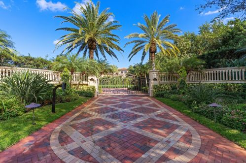 12088 Banyan Rd, West Palm Beach, FL 33408-2511