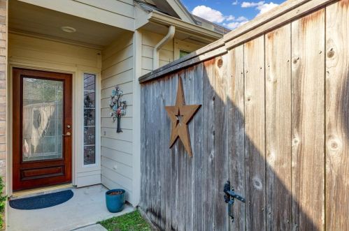 1309 Modena Dr, Pearland TX  77581-5337 exterior