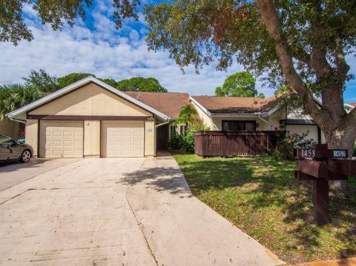 1453 Rivergreen Cir, Fort Pierce, FL 34952-4130