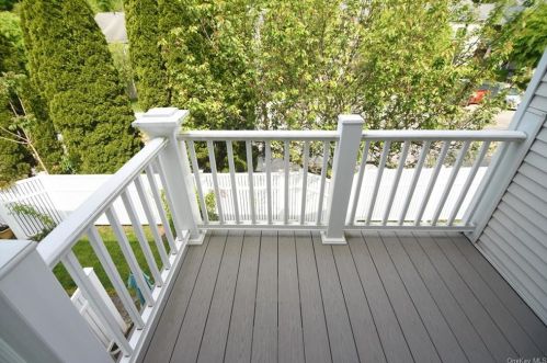13 Lake Marie Ln, Bedford Hills NY  10507-1231 exterior