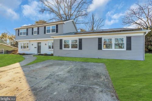 83 Hamilton Ln, Willingboro NJ  08046-1704 exterior