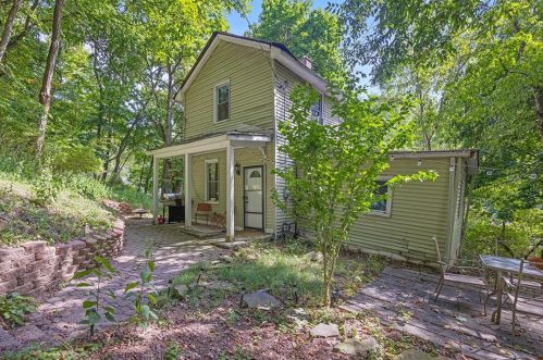 908 Dickson Rd, Sewickley, PA 15143-1629