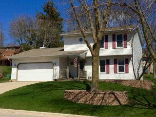 552 Hickory Ct, Madison, WI 53593-1617