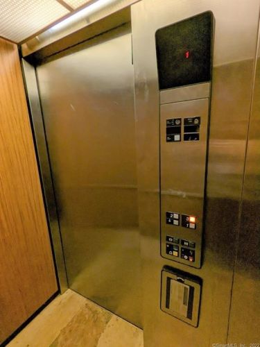 1239 East St, New Britain CT 06053-2556 exterior