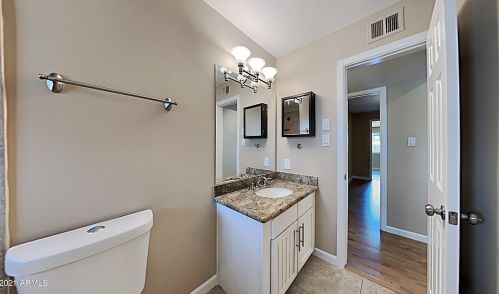 7819 17th Ave, Phoenix AZ  85021-7011 exterior