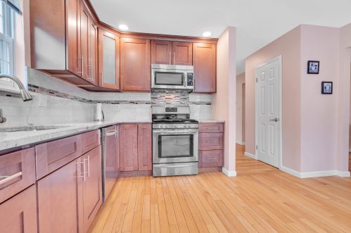 45 Enclosure Dr, Morganville NJ  07751-1807 exterior