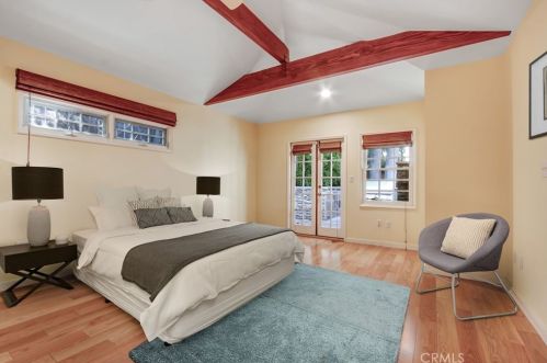 11805 Hartsook St, North Hollywood CA  91607-3215 exterior