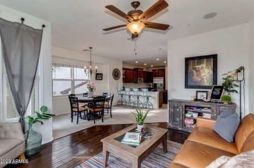 893 Osborn Ln, Gilbert, AZ 85296-1464