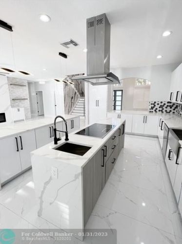 3591 177th Ave, Hollywood FL  33029-1666 exterior