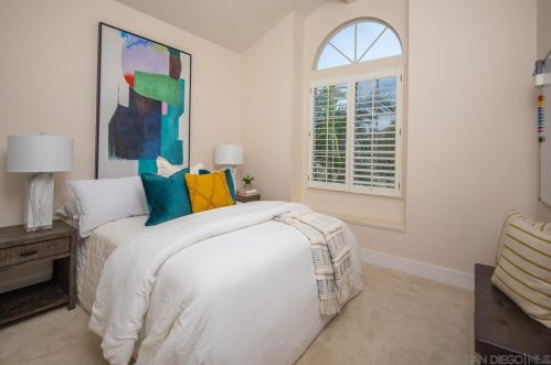 5343 Camino Playa Norte, San Diego CA 92124-4115 exterior