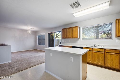 9402 Eaton Rd, Phoenix AZ  85037-4272 exterior