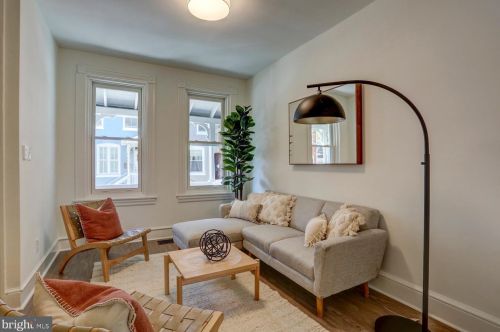 527 Howard Ave, Lancaster PA  17602-4421 exterior