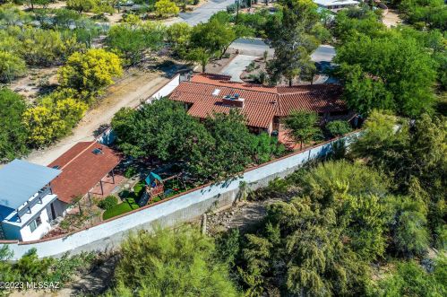 702 Chula Vis Rd, Tucson AZ 85718-1116 exterior