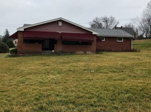 801 Gladden Rd, Canonsburg, PA 15317-1913