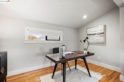 1077 57th St, Oakland CA  94608-2744 exterior