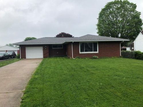 212 Montana Ave, New Kensington, PA 15068-2940