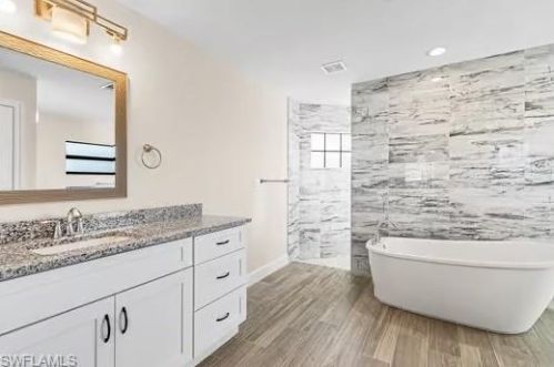 2227 2 Ter, Cape Coral FL  33990-1024 exterior