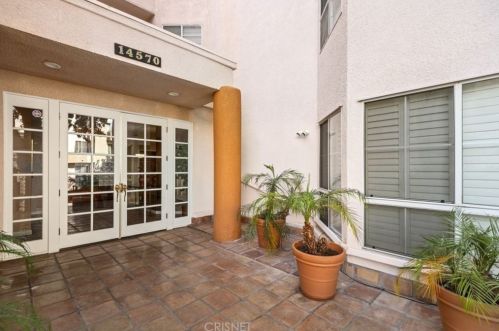 14570 Benefit St, Van Nuys, CA 91403-5508