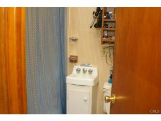 230 Railtree Hill Rd, Woodbury, CT 06798-2605