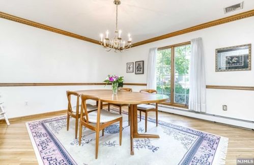 7 Heather Ln, Ridgewood NJ  07452-2835 exterior