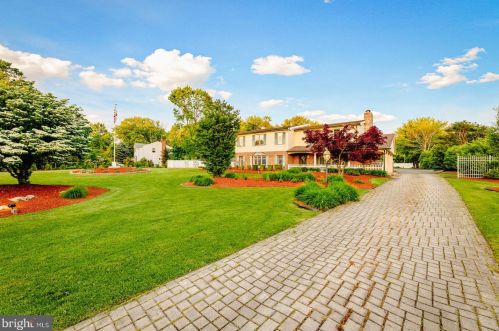 805 Churchville Rd, Southampton, PA 18966-4717